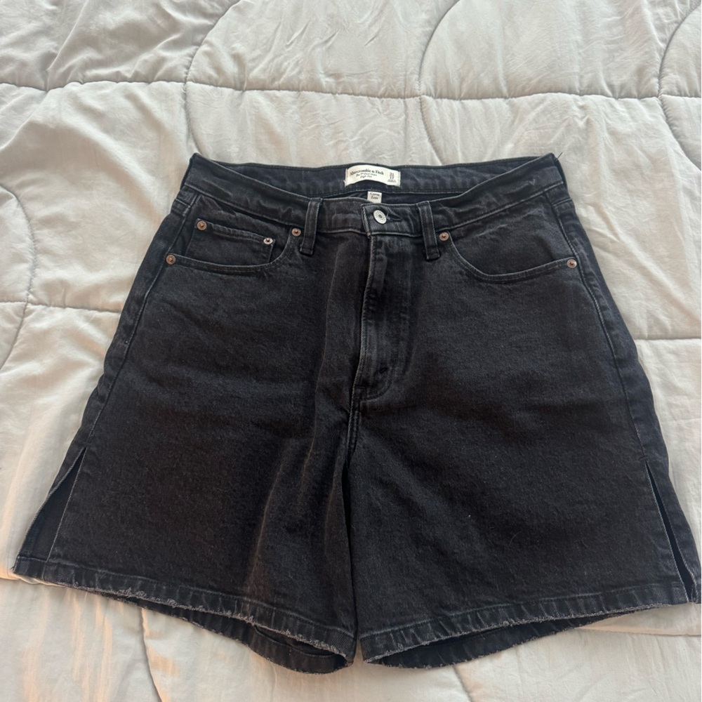NWOT Abercrombie & Fitch Black Dad shorts high rise
